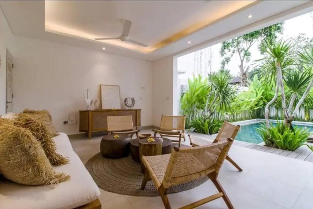 Mei, 2br Pool, Seseh *